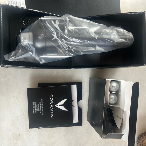 BRAND NEW IN BOX Coravin Model Two Wine Preservation System - Picture 3 of 4